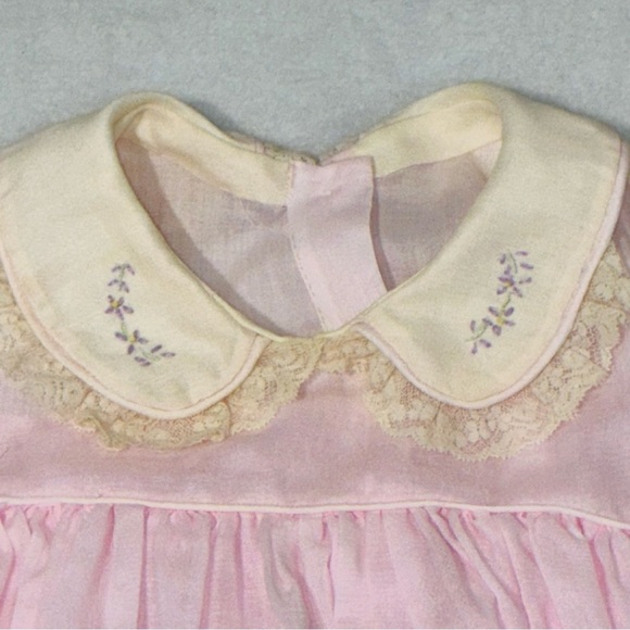 Vintage Baby Pink Lace Embroidered Baby Girl Dress Peter Pan Collar Puff Sleeves - Picture 2 of 6